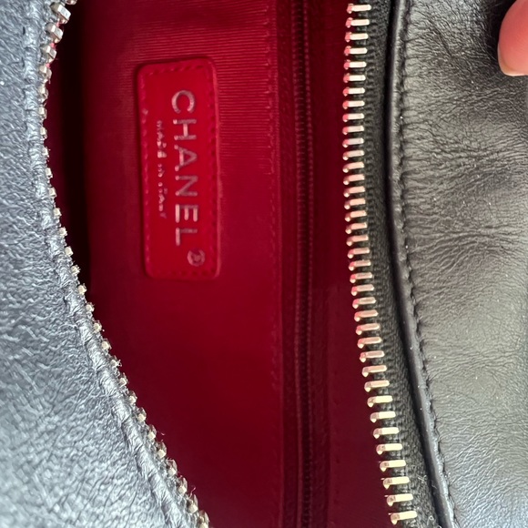 Chanel Gabrielle Hobo Calfskin - Picture 2 of 6